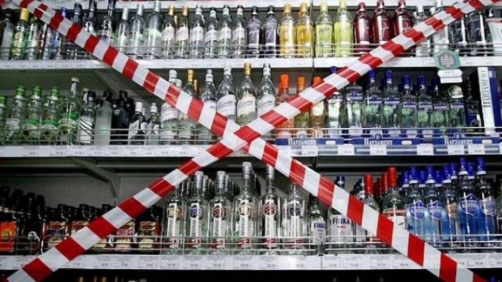 У Франківську від початку року задокументували 12 фактів продажу алкогольних напоїв та цигарок підліткам