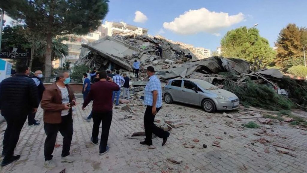 Нищівний землетрус в Туреччині: понад 200 поранених, під завалами перебувають десятки людей ФОТО та ВІДЕО