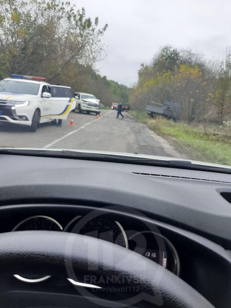 На Прикарпатті зіткнулися Камаз та "Тойота"