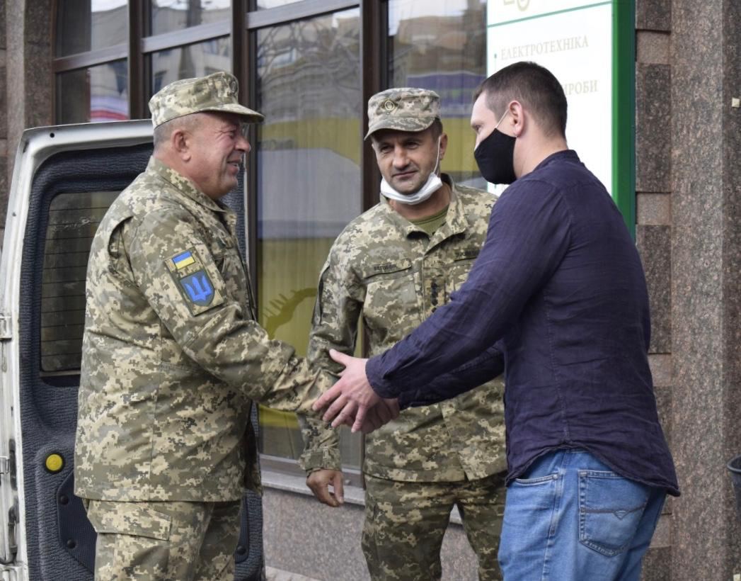 Колектив Центрального ринку привітав бійців 10-ї гірсько-штурмової бригади ЗСУ