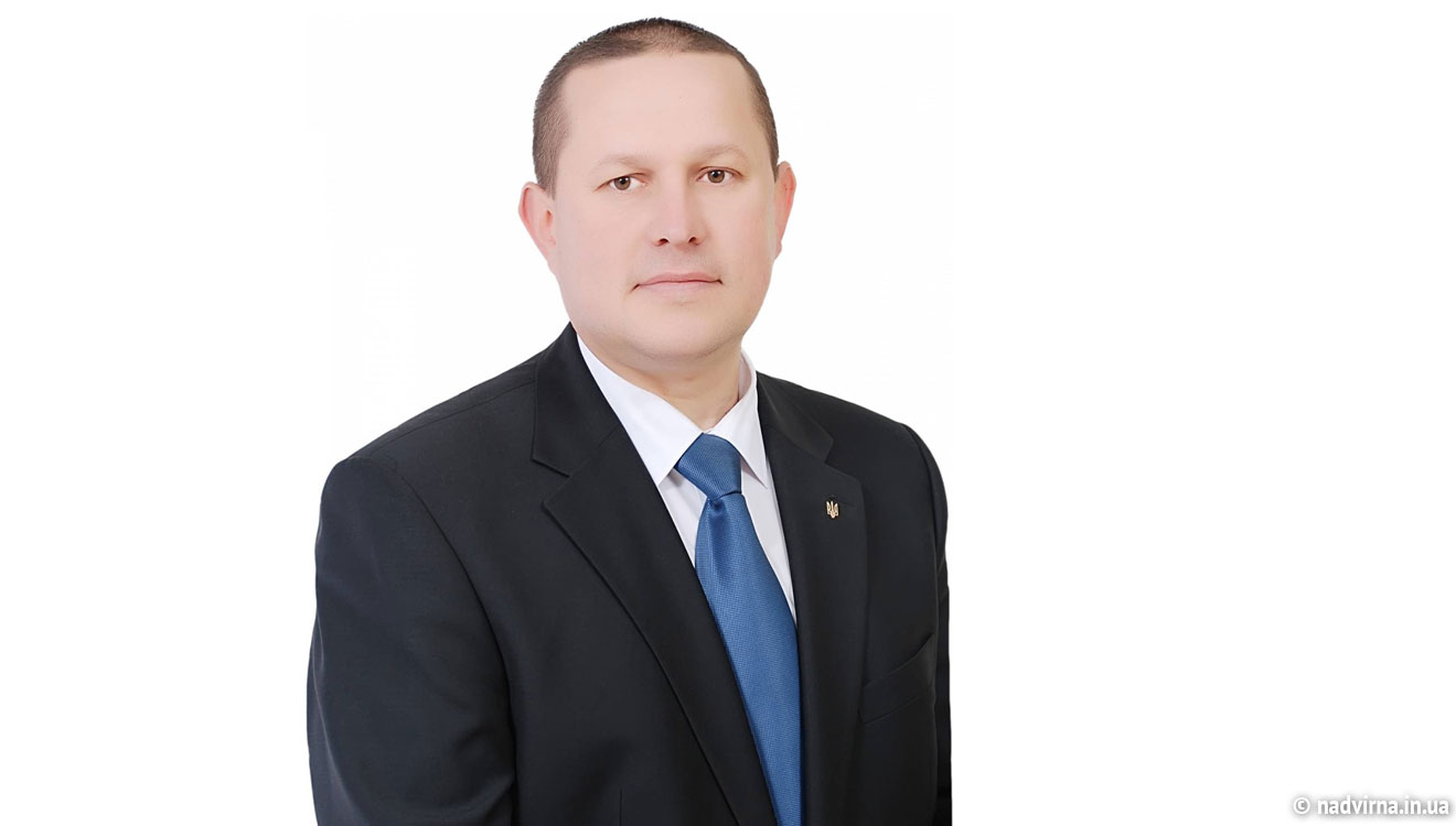 Прикарпатський депутат склав повноваження, щоб оччолити ОТГ