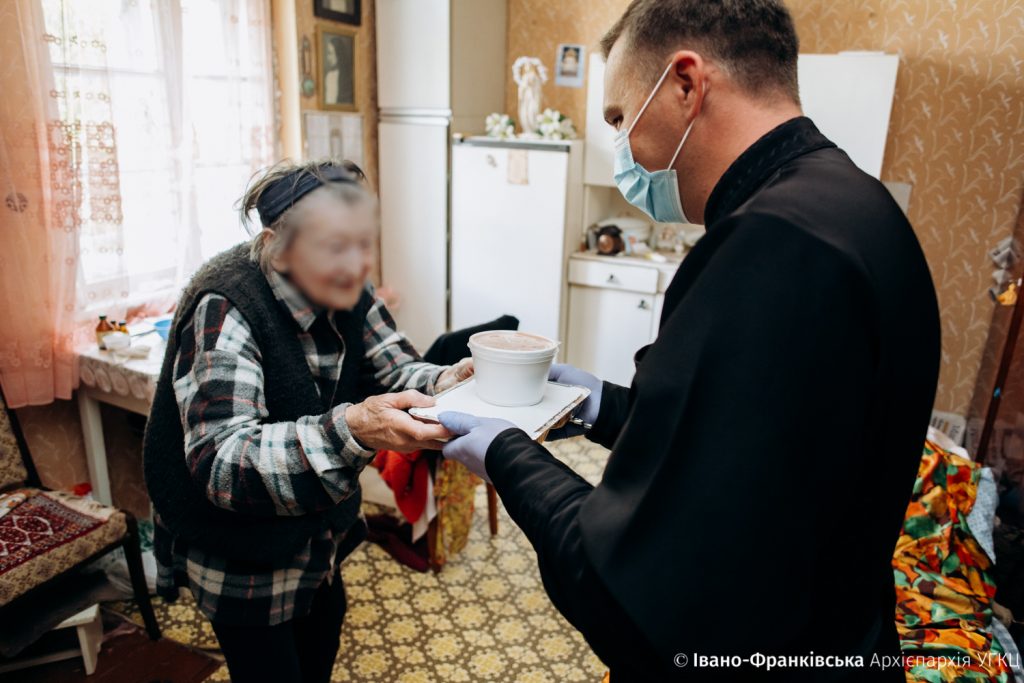 Франківців закликають долучитись до акції «Нагодуй бідного»