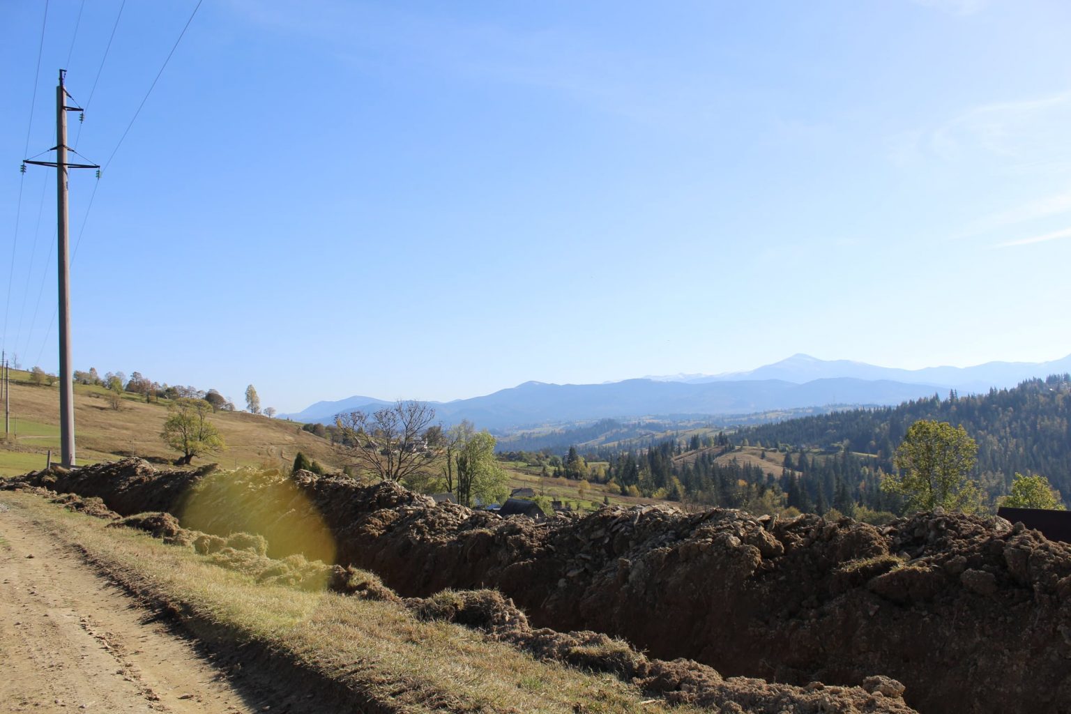 На Прикарпатті завершують будівництво нової ЛЕП