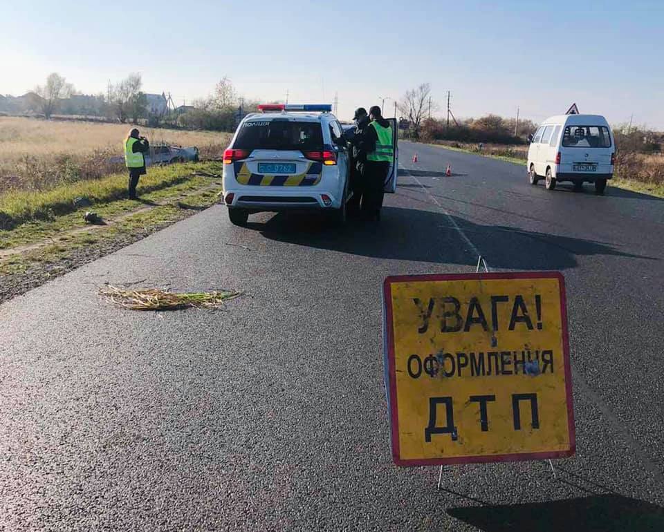 Двоє загиблих, вщент розтрощені авто та порушення ПДР - деталі моторошної аварії на Прикарпатті ФОТО