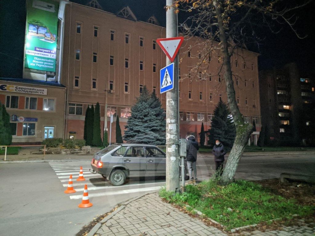 У Франківську водій збив пішохода: жінку госпіталізувли до лікарні