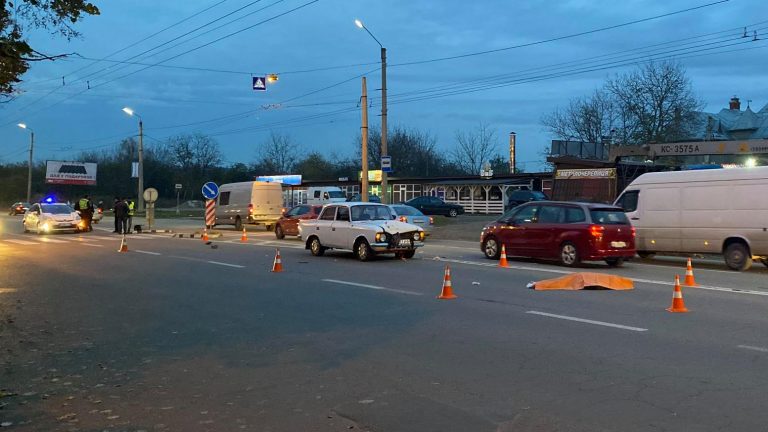 У Франківську водій «Москвича» на смерть збив жінку ФОТО