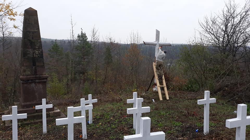 Військовий цвинтар Першої світової впорядковують на Городенківщині ФОТО