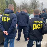 На Прикарпатті затримали майора ЗСУ та старосту сільради на хабарі у розмірі 2200 доларів ФОТО