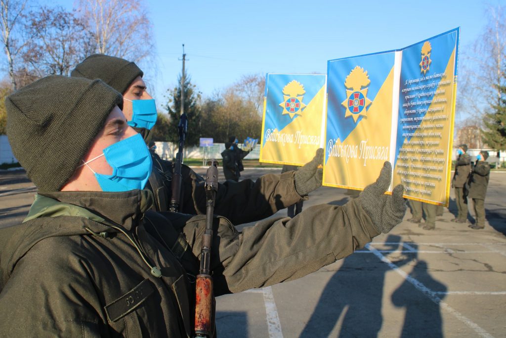 В Івано-Франківську понад 60 нацгвардійців присягнули на вірність українському народу ФОТО