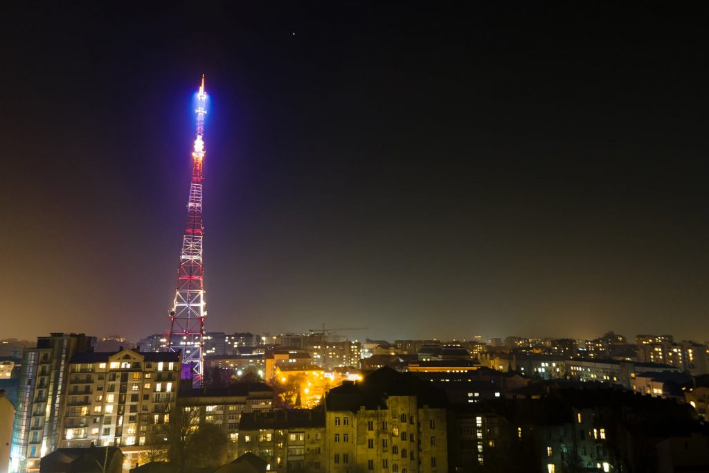 В мережу виклали неймовірно красиві світлини вечірнього Франківська з висоти ФОТОРЕПОРТАЖ