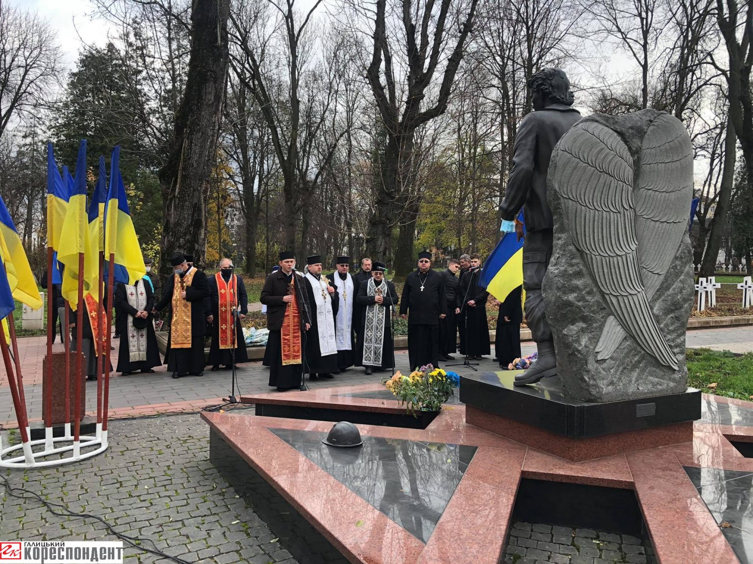 У Франківську вшанували загиблих Героїв України