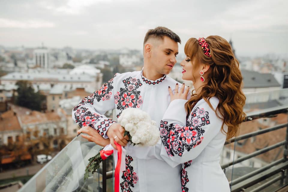 У Франківську від початку року понад 600 пар взяли «Шлюб за добу» ФОТО