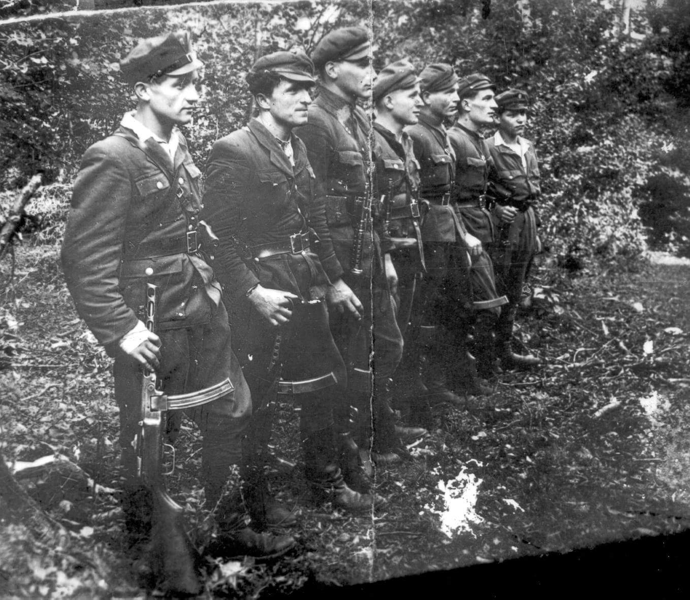 Згадки минулого. Як повстанці звільнили арештантів із тюрми НКВД в Отинії ФОТО