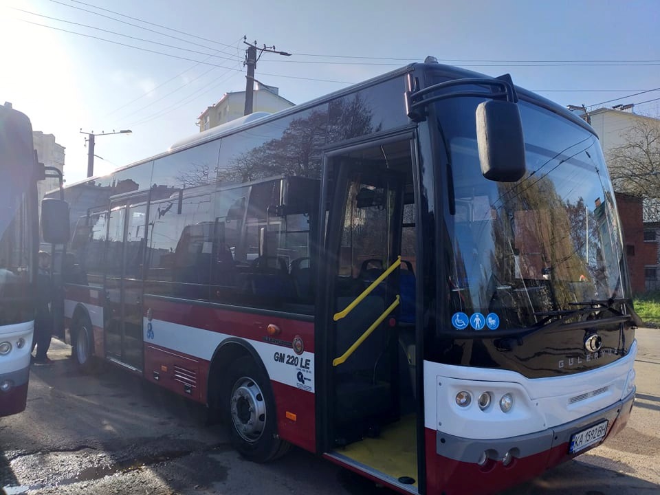 Вулицями Франківська невдовзі курсуватимуть 9 нових автобусів ФОТО