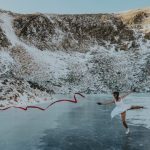 Прикарпатка станцювала на ковзанах на найвисокогірнішому озері України ФОТО