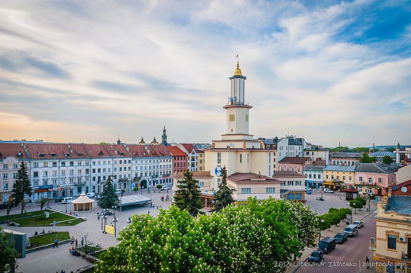 Два міста Прикарпаття потрапили у ТОП-10 найдемократичніших в країні