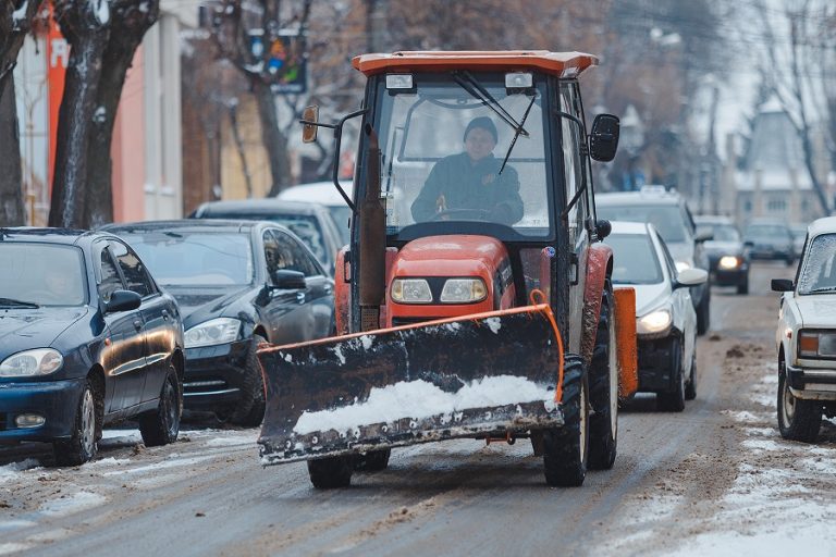 Муніципальний автопарк Франківська готовий до роботи взимку ВІДЕО