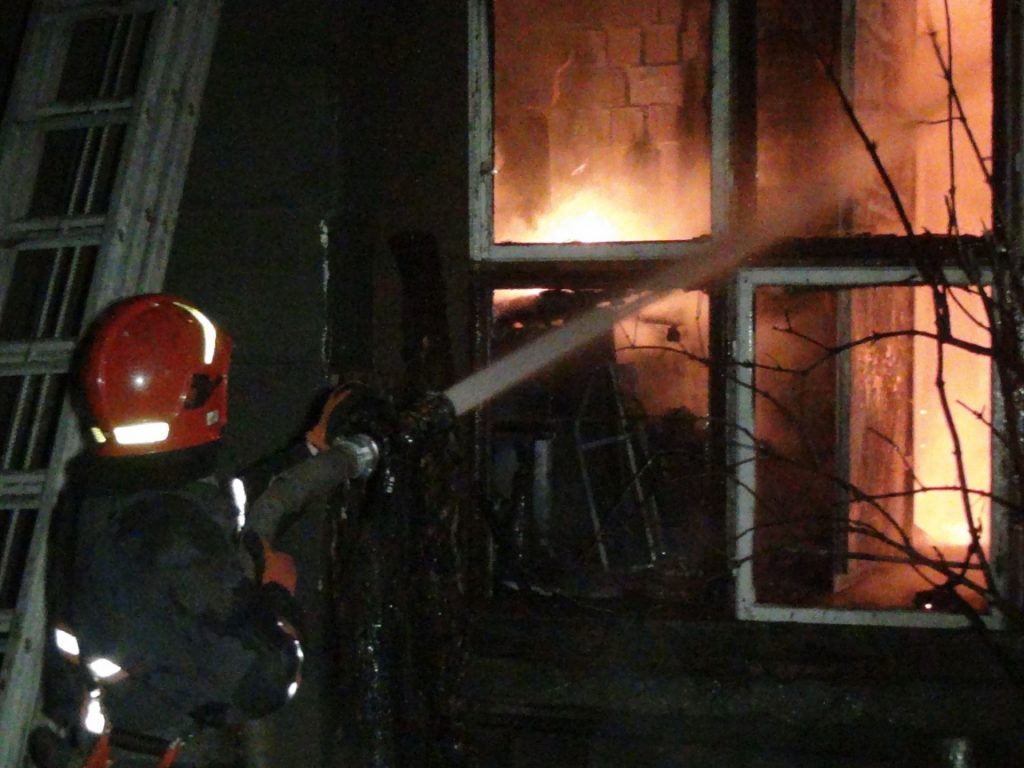 На Прикарпатті під час пожежі загинула жінка
