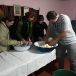 Яремчанські волонтери продовжують готувати допомогу нашим воякам на сході ФОТО