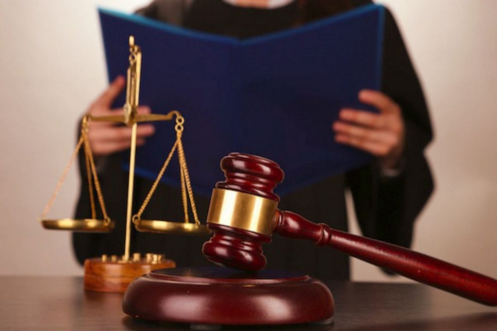 Без конфіденційного спілкування: у Косівському суді порушують права підсудних