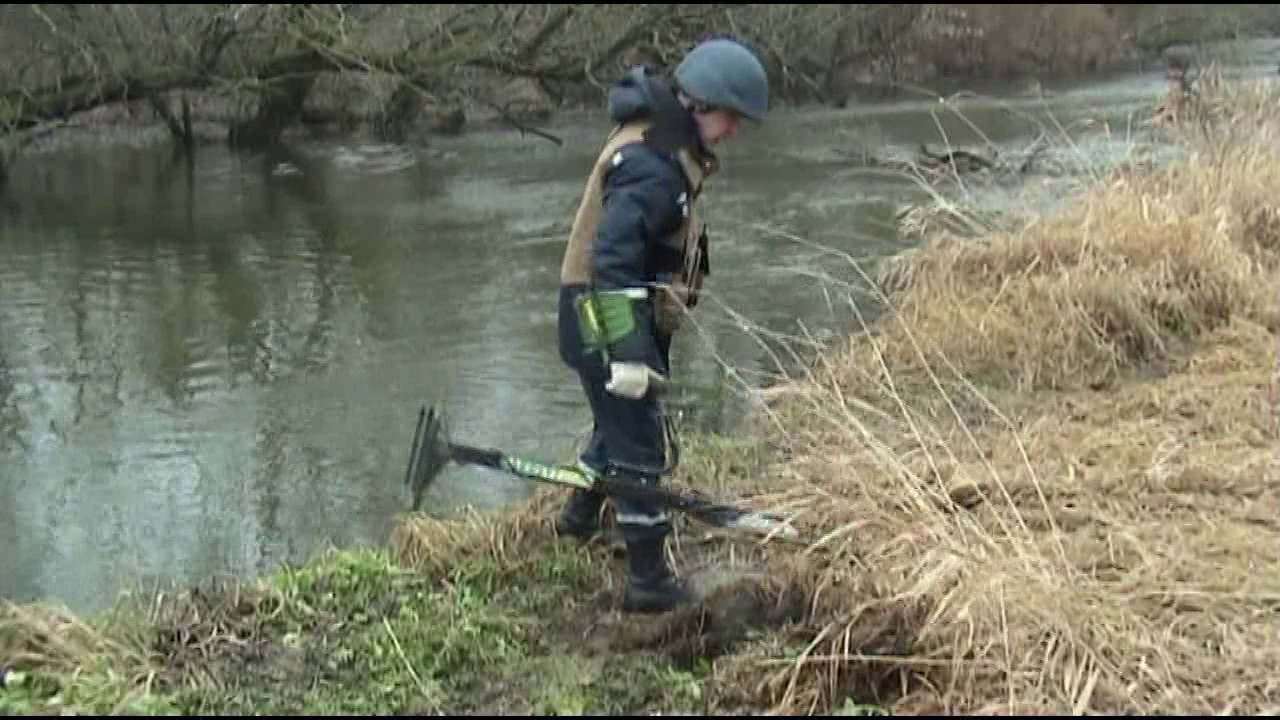 В Рогатині, на березі Гнилої Липи, виявили небезпечну знахідку