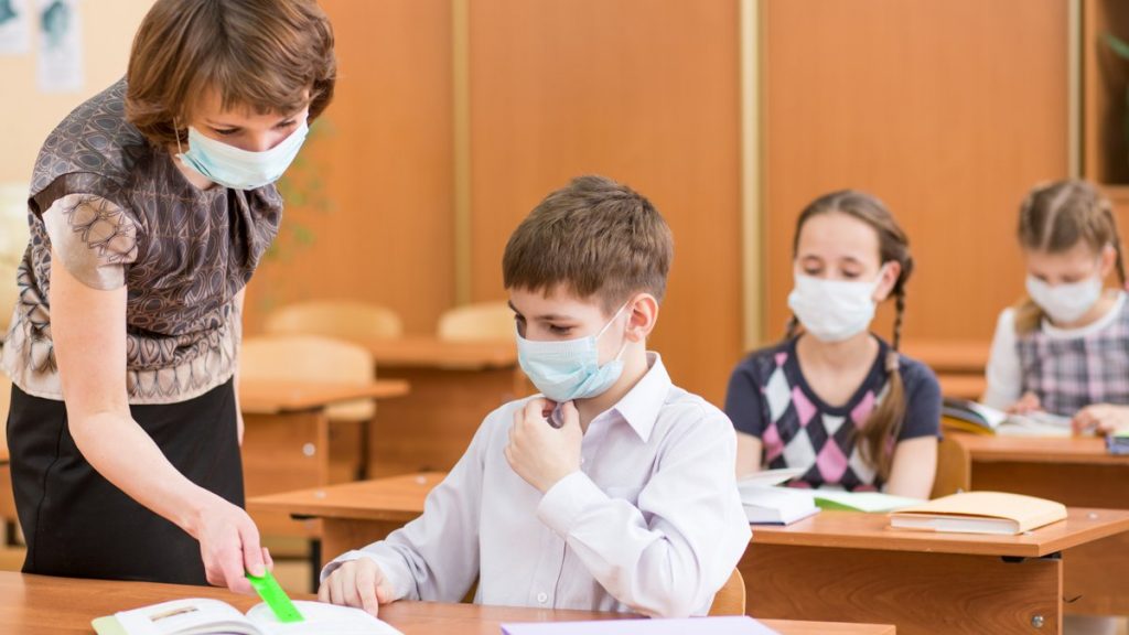 Мер розповів, як вчитимуться шолярі в нових карантинних умовах