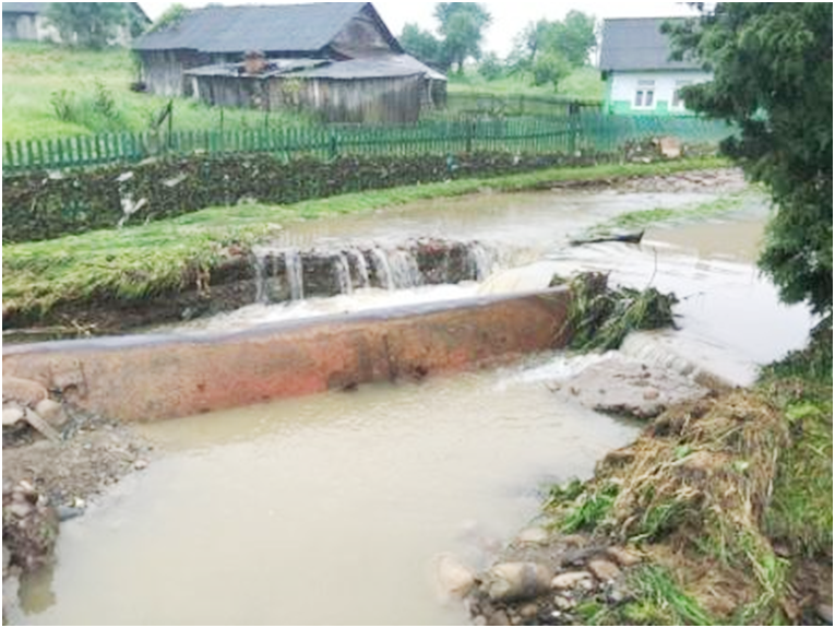 У прикарпатському селі відновили зруйновані паводком мости ФОТО