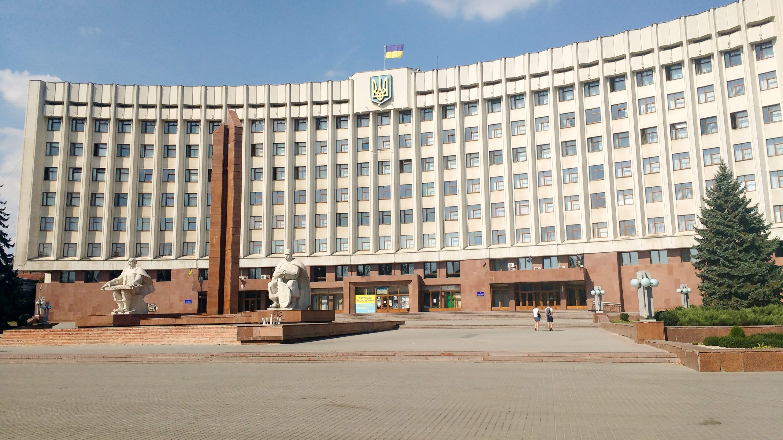 У новому складі Івано-Франківської обласної ради буде шість партій ВІДЕО