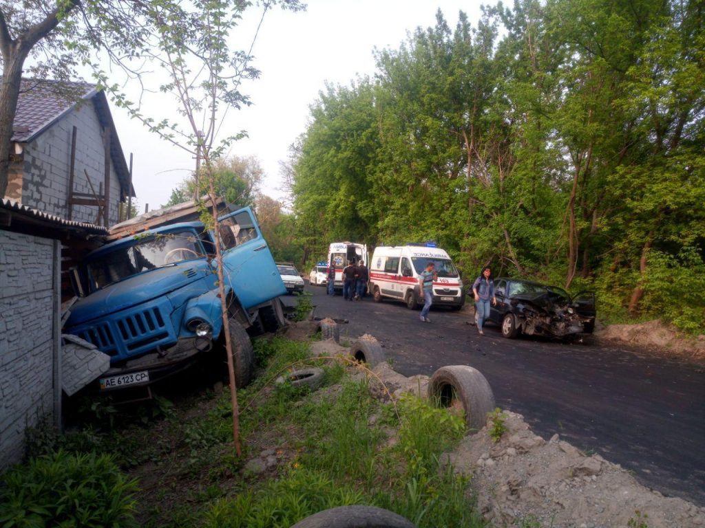 На Снятинщині 21-річний водій допустив зіткнення з автомобілем марки ЗИЛ