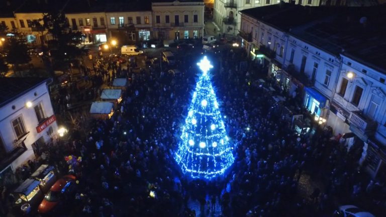 Цього тижня у Коломиї засвітять головну міську ялинку