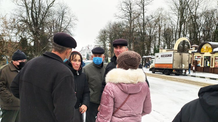 Мешканці тлумацького села домоглися призначення старости, яка їм до вподоби