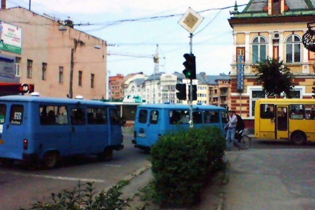 Скільки пасажирів могло поміститися у легендарний франківський «пижик» ФОТО