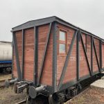 Музей депортації українців у Брошнів-Осаді поповнився товарним вагоном, яким людей везли до Сибіру