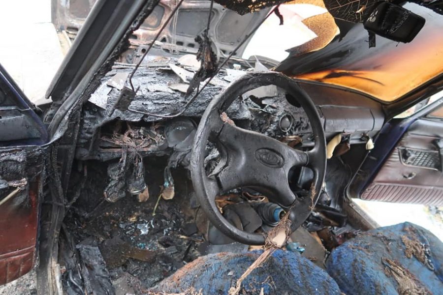 На Прикарпатті невідомі за ніч підпалили два будинки та авто ФОТО