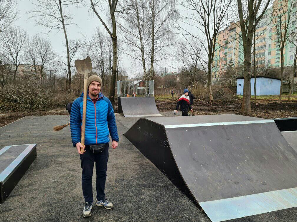 Коломийські підлітки отримали новий скейт-парк ФОТО