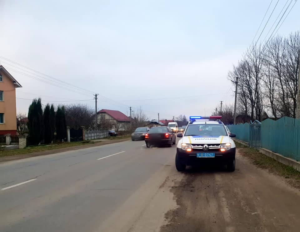 На в'їзді в Івано-Франківськ, під колесами автофургону, загинула жінка-пішохід ФОТО