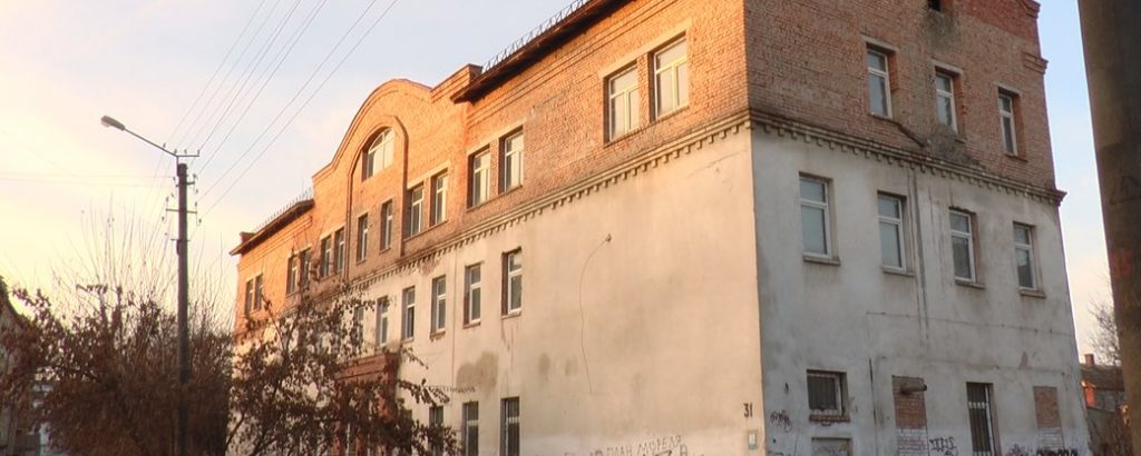 У Франківську активісти вимагають повернути останню комунальну лазню у власність міста ФОТО