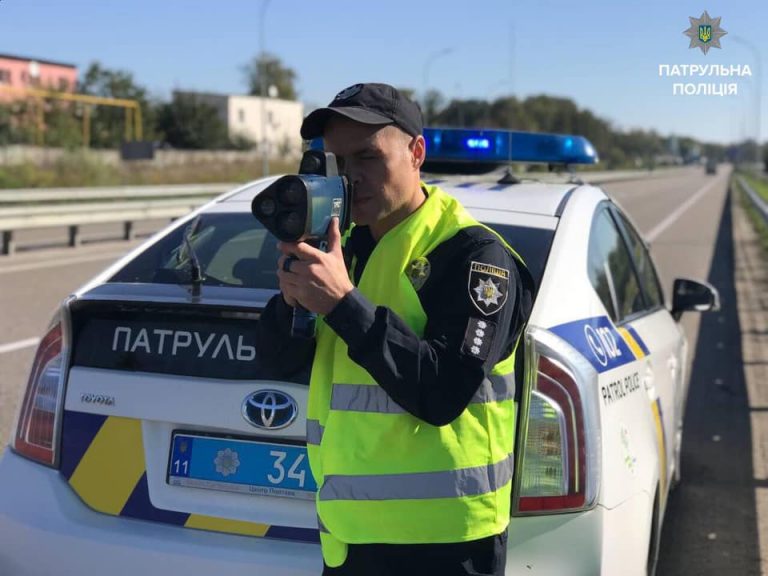 Цьогоріч франківські патрульні спіймали більше 16 тисяч водіїв за перевищення швидкості