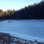 У Карпатах замерзло озеро Синевир ФОТО