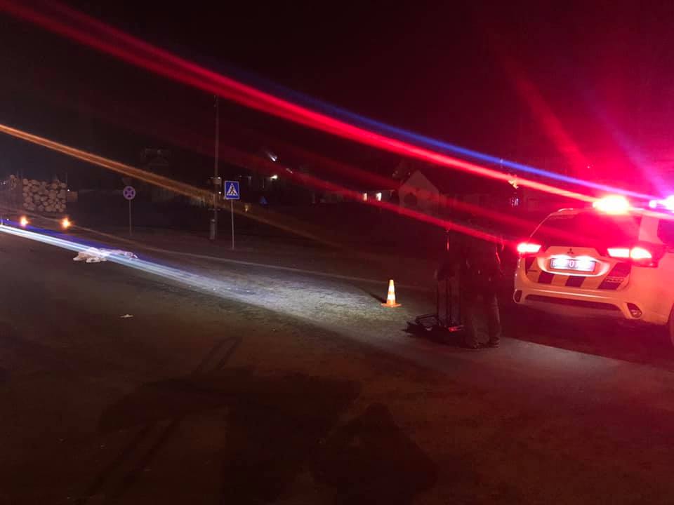 Поліція почала розслідувати обставини ДТП в Яремче, у якій під колесами лісовоза загинув безхатченко