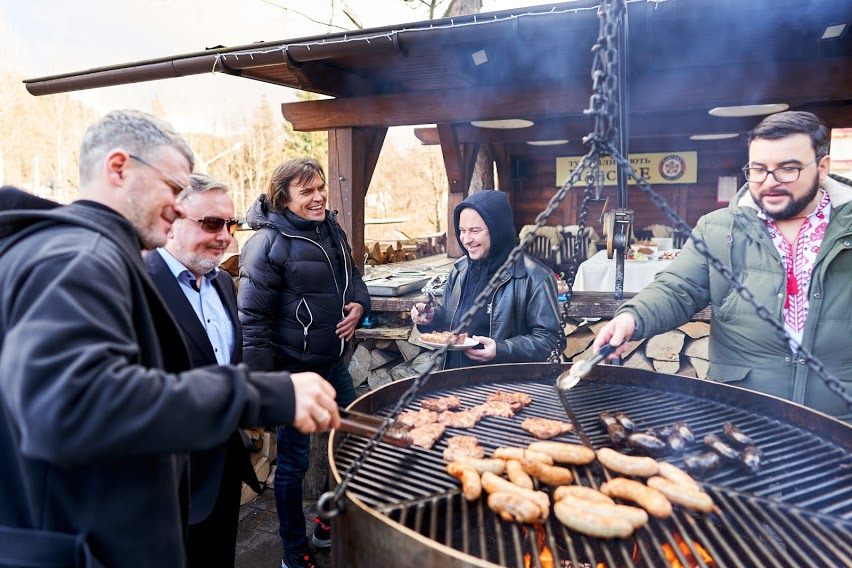 Як українські зірки святкували Різдво на Прикарпатті ФОТОРЕПОРТАЖ