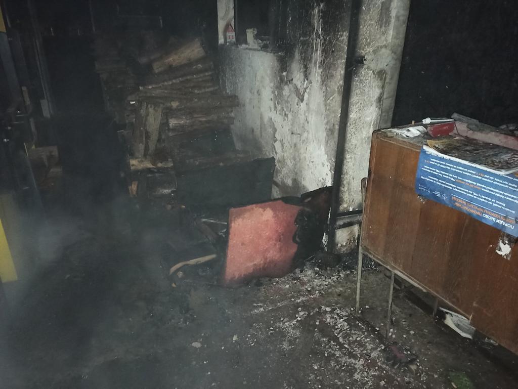 У Косівському районі на території сільської школи трапилась пожежа ФОТО