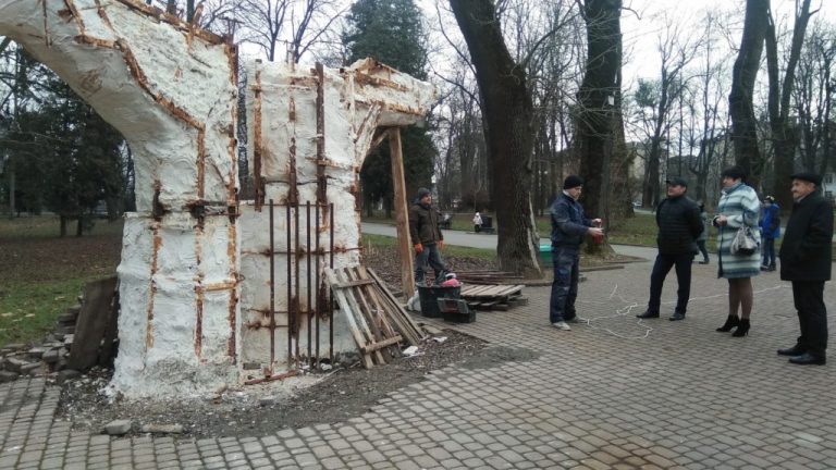 У Франківську розпочали встановлювати пам’ятник загиблим Героям АТО/ООС