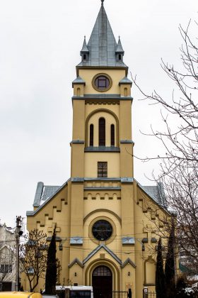 Франківський фотограф показав на світлинах красу та велич храмів міста ФОТОРЕПОРТАЖ