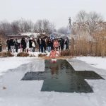 Активісти Європейської солідарності влаштували купання на ставках у Березівці ФОТОРЕПОРТАЖ