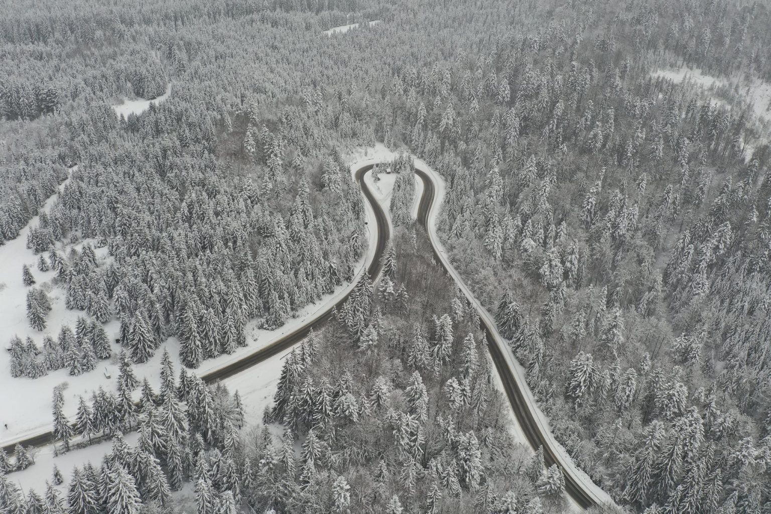 Неймовірні світлини Карпат з висоти пташиного польоту ФОТО