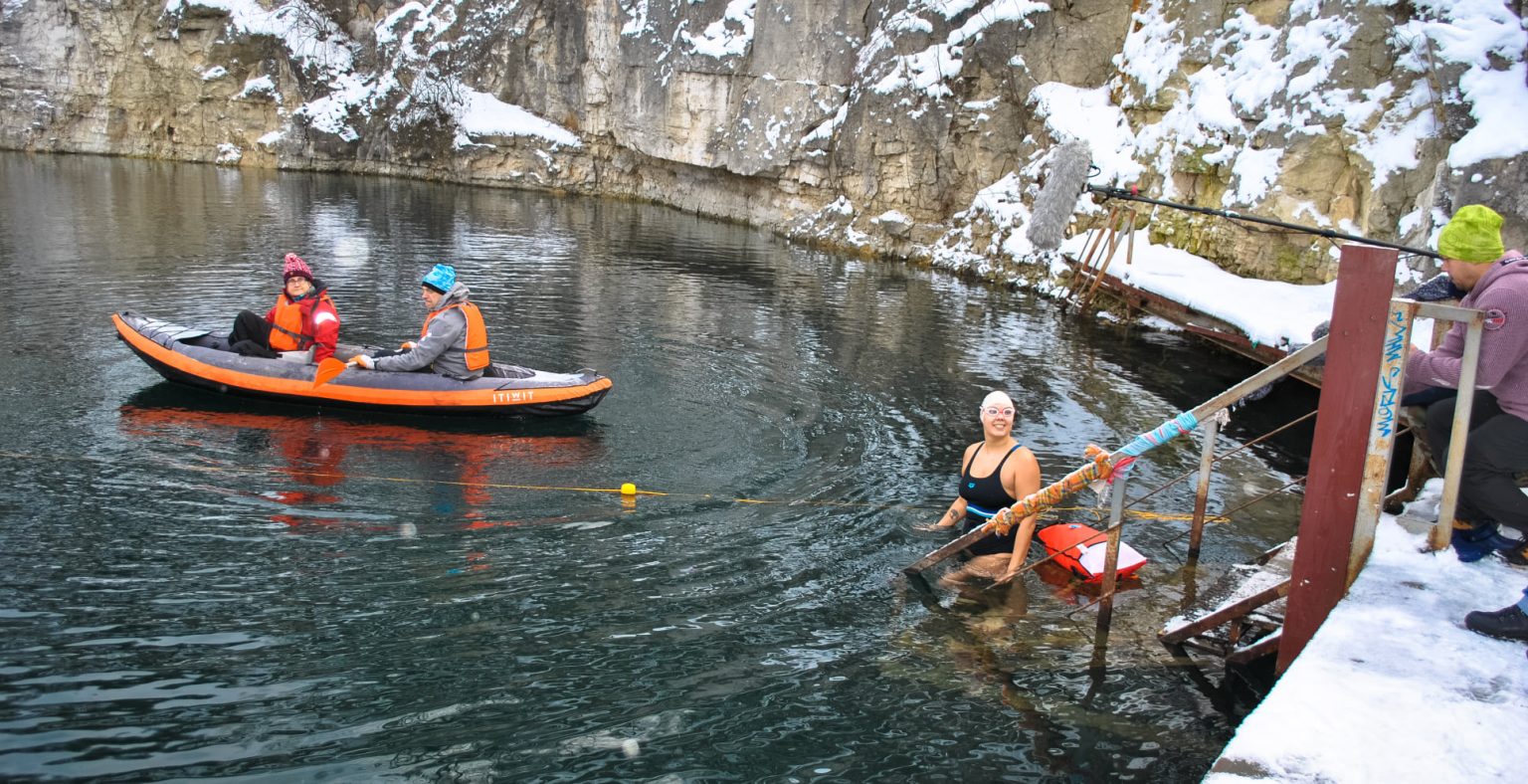 Франківка стала першою українкою, яка проплила Льодову Милю ФОТО та ВІДЕО