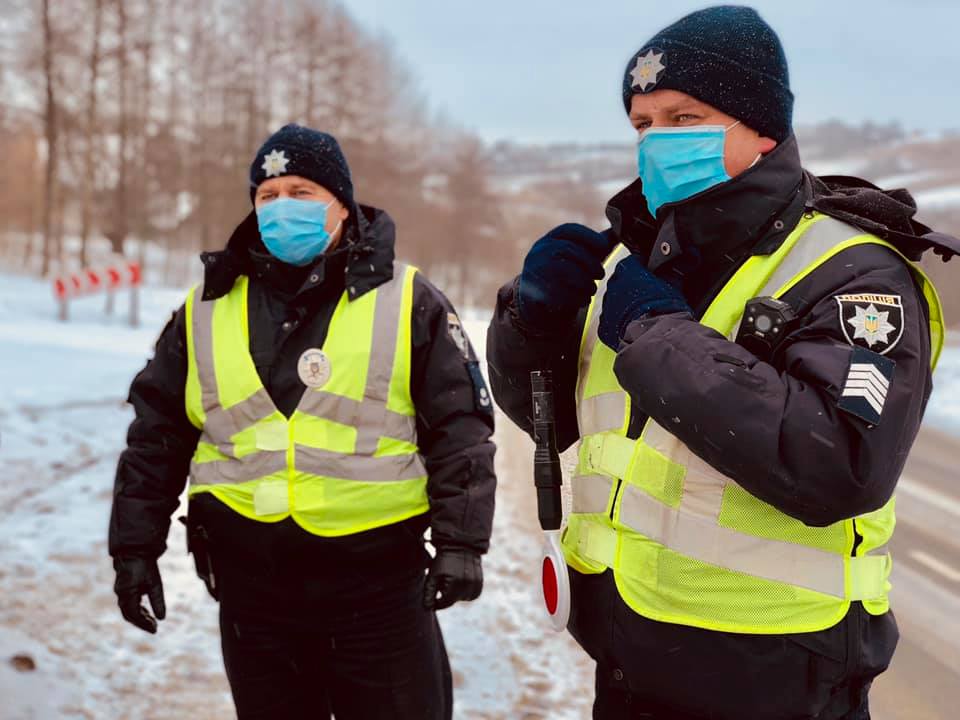 Прикарпатські поліцейські посилили контроль за безпекою в області