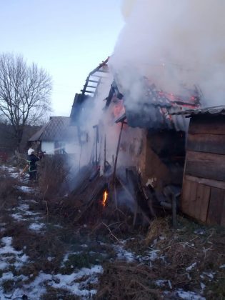 Прикарпатські вогнеборці гасили пожежу на території Богородчанщини ФОТО