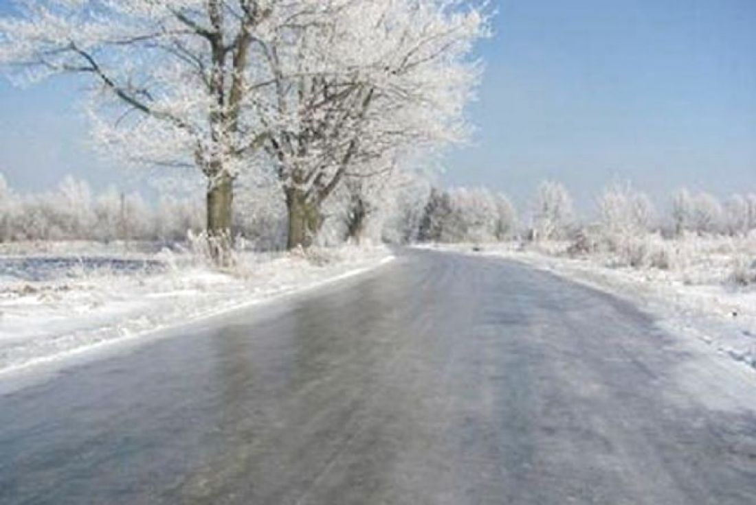 Увага! В понеділок на прикарпатських дорогах очікується ожеледиця